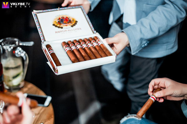 Opening of the second Habanos Lounge in Russia(图3)