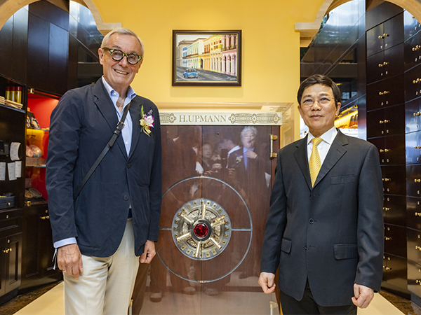 Cohiba Atmosphere Opens in Macau(图3)