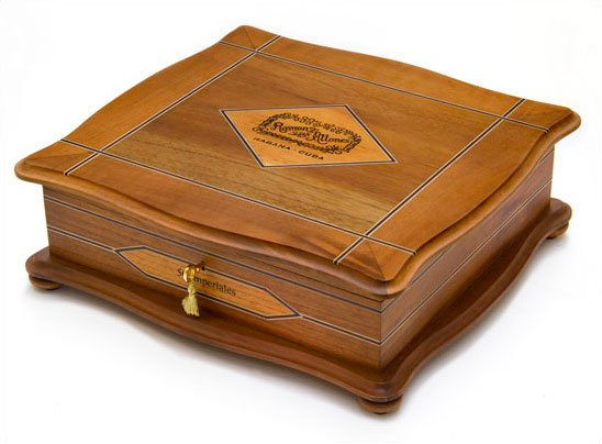 Replica of an ancient Ramón Allones Humidor(图2)